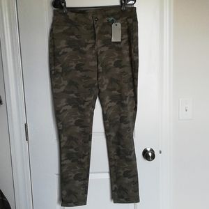 Maurice - Mid Rise Jegging in size L in Regular